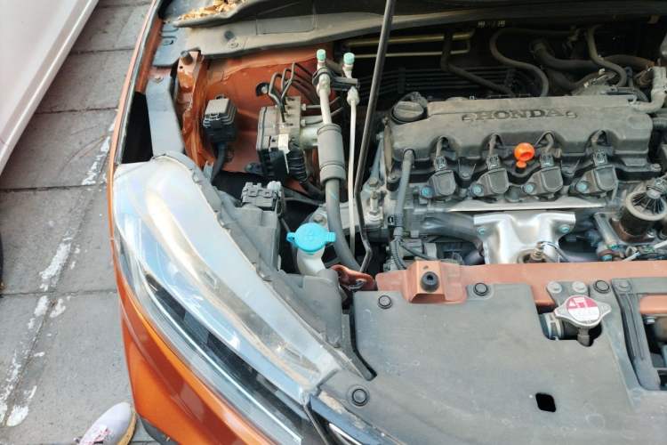 Used Honda XR-V 2015 1.8L VTi CVT Luxury Edition Engine Bay Right