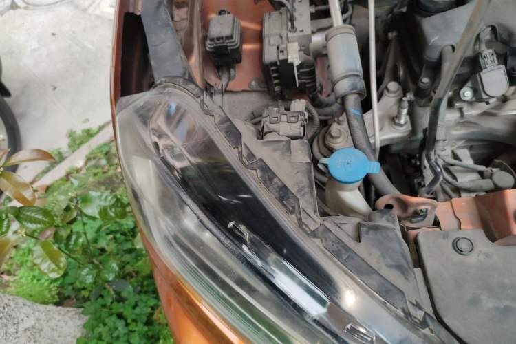 Used Honda XR-V 2015 1.8L VTi CVT Luxury Edition Engine Bay Right
