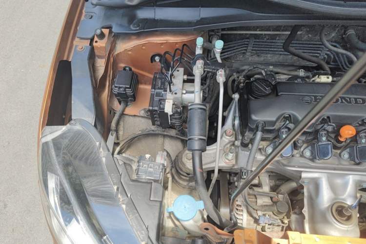 Used Honda XR-V 2015 1.8L EXi CVT Comfort Version Engine Bay Right