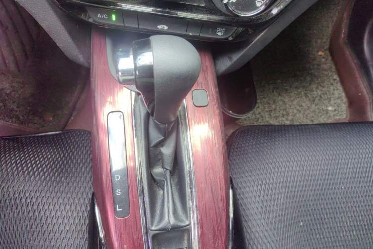 Used Honda XR-V 2015 1.8L EXi CVT Comfort Version Gear Lever
