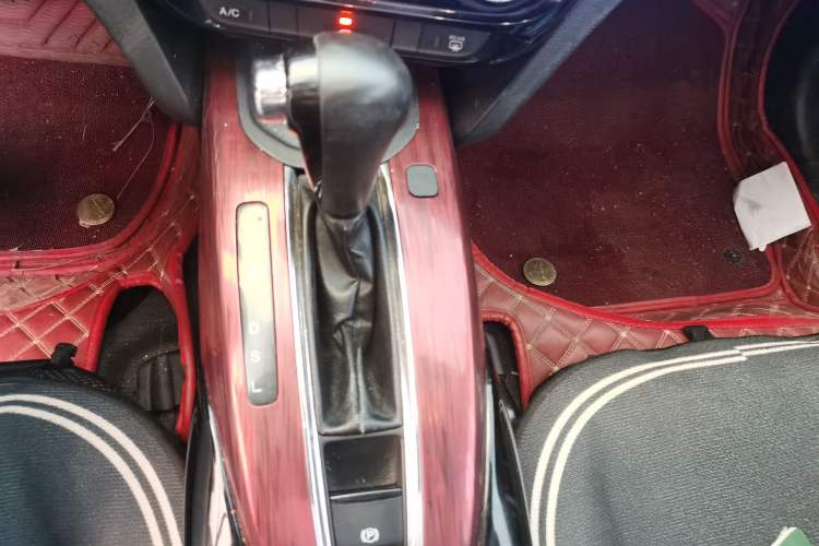 Used Honda XR-V 2015 1.8L EXi CVT Comfort Version Gear Lever