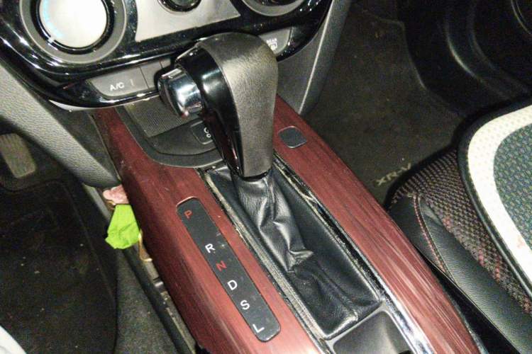 Used Honda XR-V 2015 1.8L EXi CVT Comfort Version Gear Lever