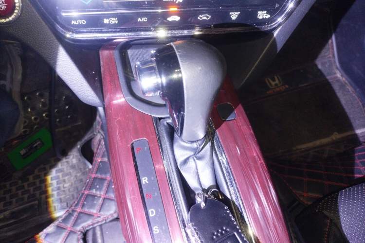 Used Honda XR-V 2015 1.8L VTi CVT Luxury Edition Gear Lever