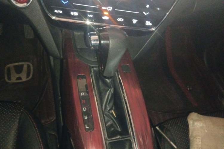 Used Honda XR-V 2015 1.8L VTi CVT Luxury Edition Gear Lever