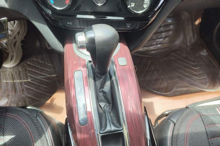 Used Honda XR-V 2015 1.8L EXi CVT Comfort Version Gear Lever