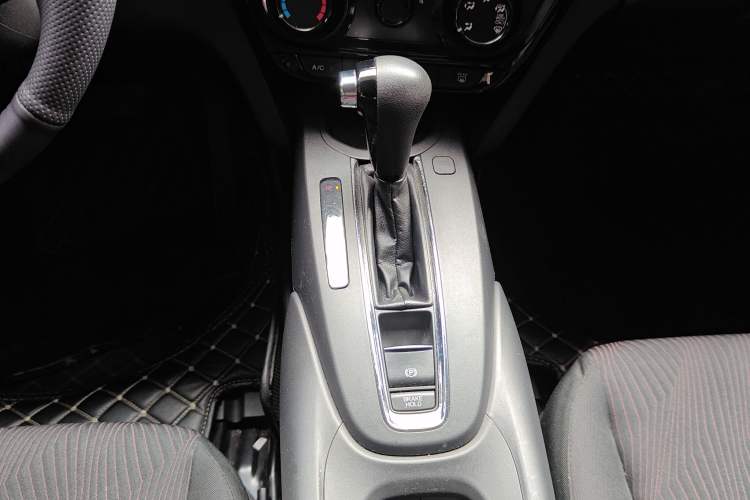 Used Honda XR-V 2015 1.5L LXi CVT Classic Edition Gear Lever