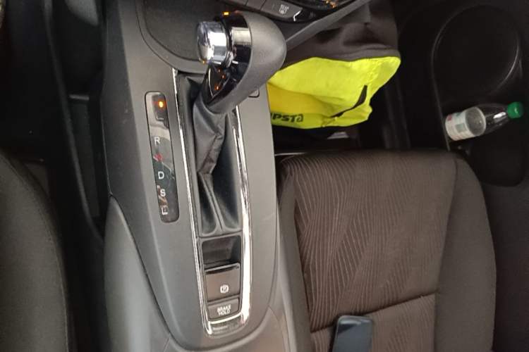 Used Honda XR-V 2015 1.5L LXi CVT Classic Edition Gear Lever