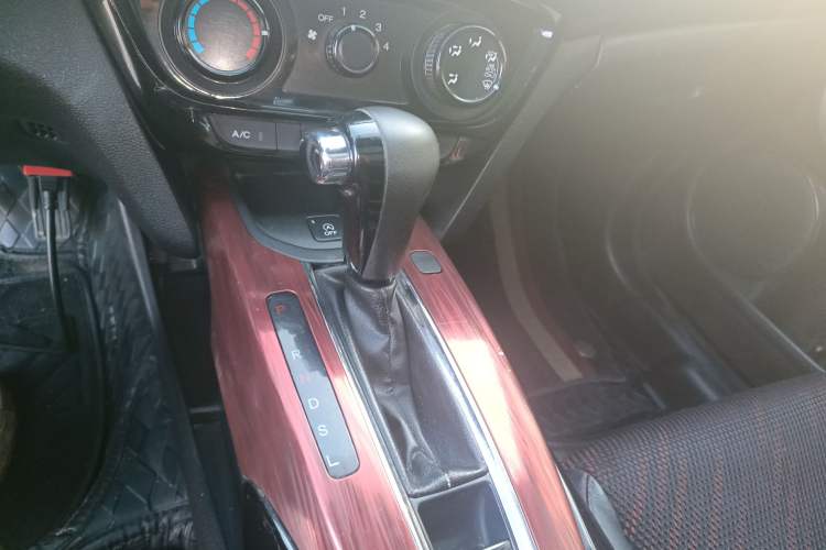 Used Honda XR-V 2015 1.8L EXi CVT Comfort Version Gear Lever
