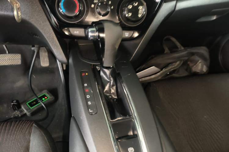 Used Honda XR-V 2015 1.5L LXi CVT Classic Edition Gear Lever