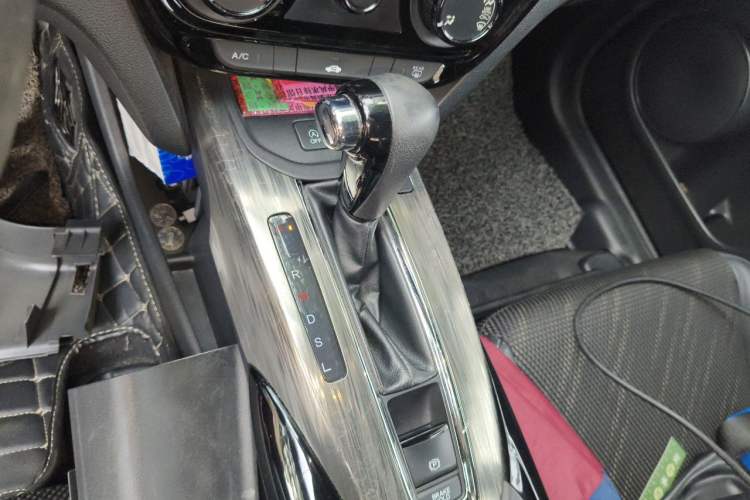 Used Honda XR-V 2015 1.8L EXi CVT Comfort Version Gear Lever