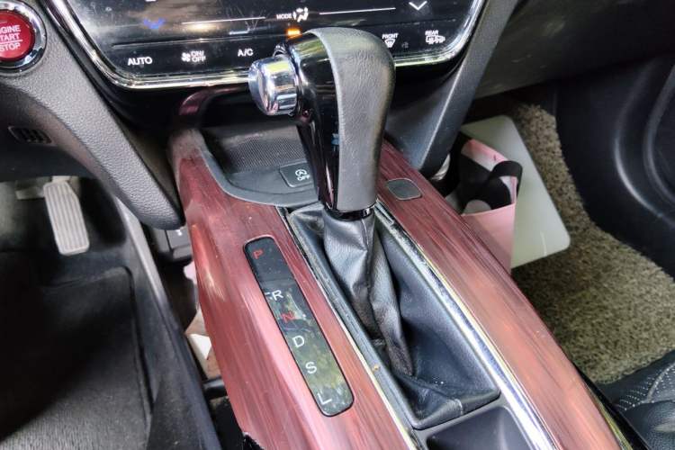 Used Honda XR-V 2015 1.8L VTi CVT Luxury Edition Gear Lever