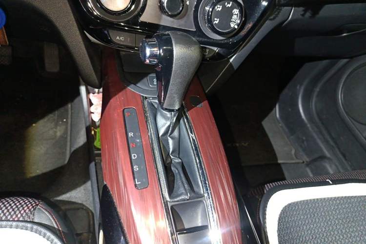 Used Honda XR-V 2015 1.8L EXi CVT Comfort Version Gear Lever