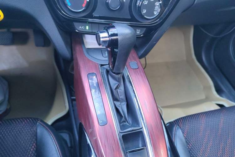 Used Honda XR-V 2015 1.8L EXi CVT Comfort Version Gear Lever