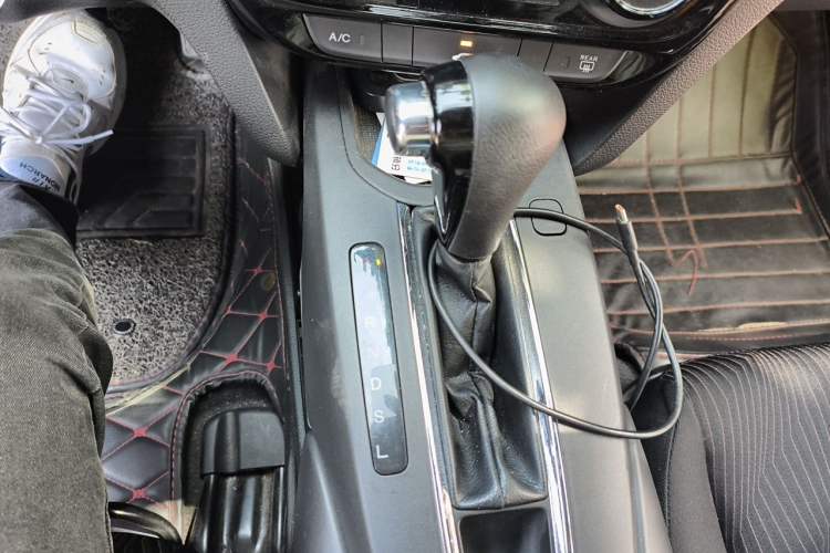 Used Honda XR-V 2015 1.5L LXi CVT Classic Edition Gear Lever