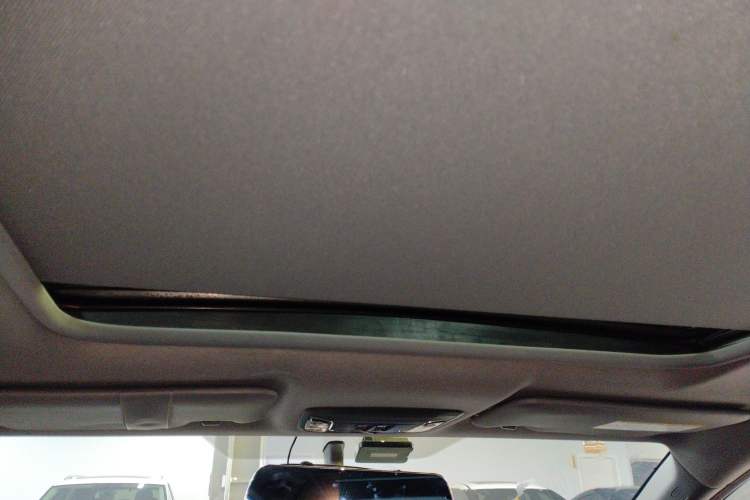 Used Honda XR-V 2015 1.8L VTi CVT Luxury Edition Headliner