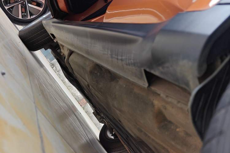Used Honda XR-V 2015 1.5L LXi CVT Classic Edition Left Side Sill