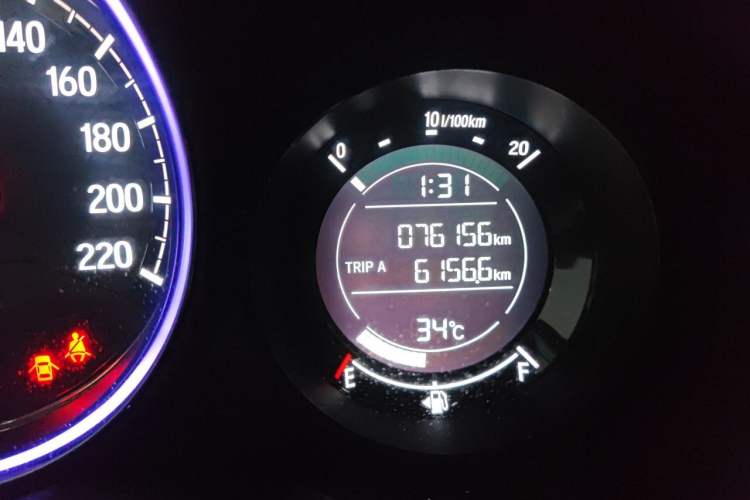 Used Honda XR-V 2015 1.8L EXi CVT Comfort Version Odometer Close Up