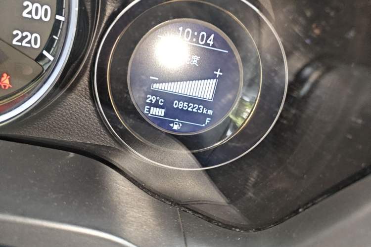 Used Honda XR-V 2015 1.8L VTi CVT Luxury Edition Odometer Close Up