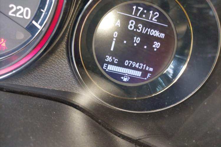 Used Honda XR-V 2015 1.8L VTi CVT Luxury Edition Odometer Close Up