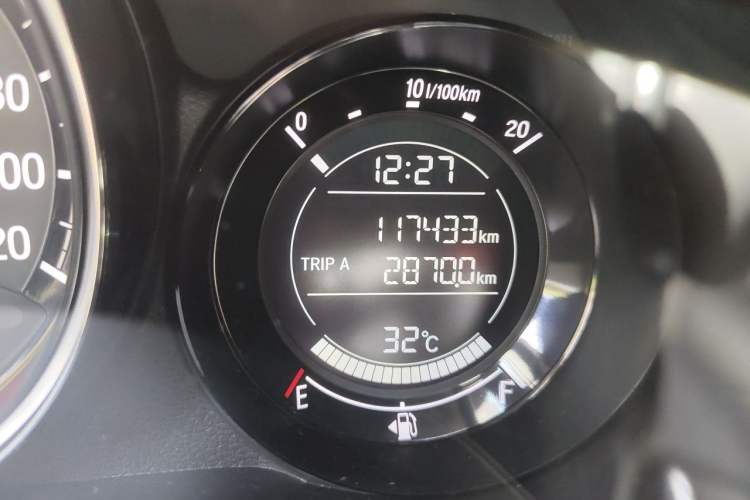 Used Honda XR-V 2015 1.8L EXi CVT Comfort Version Odometer Close Up