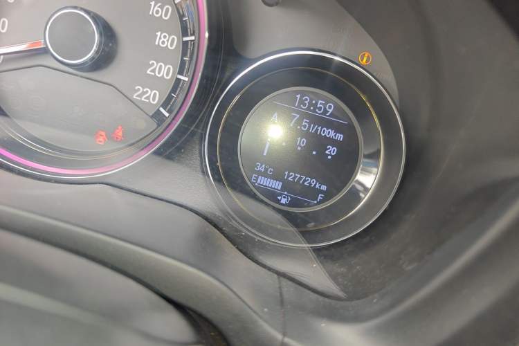 Used Honda XR-V 2015 1.8L VTi CVT Luxury Edition Odometer Close Up