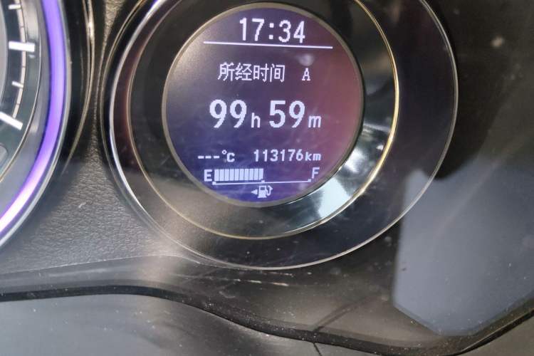 Used Honda XR-V 2015 1.8L VTi CVT Luxury Edition Odometer Close Up