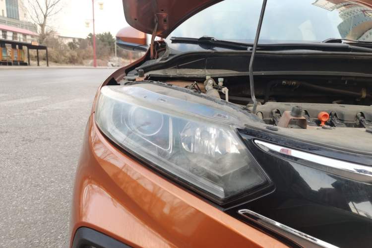 Used Honda XR-V 2015 1.8L EXi CVT Comfort Version Right Front Headlight