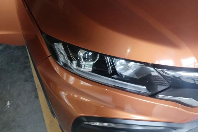 Used Honda XR-V 2015 1.8L VTi CVT Luxury Edition Right Front Headlight
