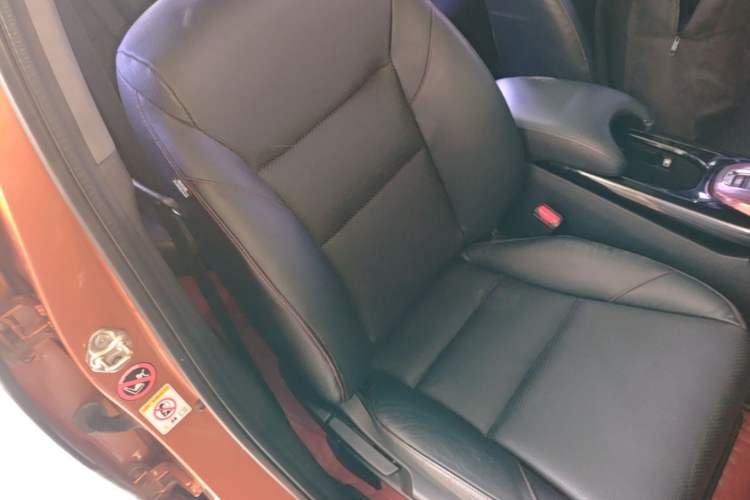 Used Honda XR-V 2015 1.8L VTi CVT Luxury Edition Right Front Seat