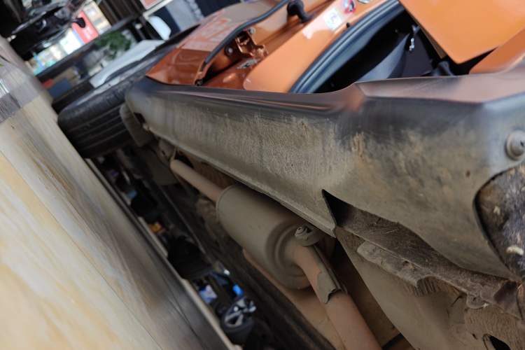 Used Honda XR-V 2015 1.5L LXi CVT Classic Edition Right Side Sill