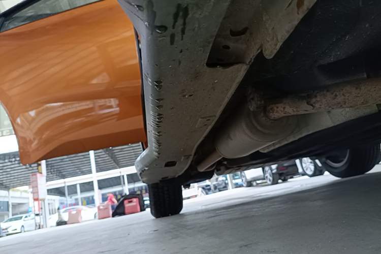 Used Honda XR-V 2015 1.5L LXi CVT Classic Edition Right Side Sill