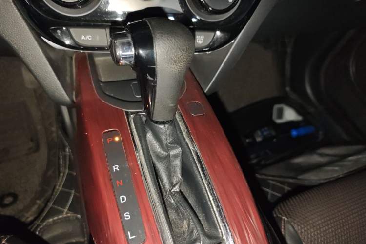 Used Honda XR-V 2017 1.8L EXi CVT Comfort Version Gear Lever
