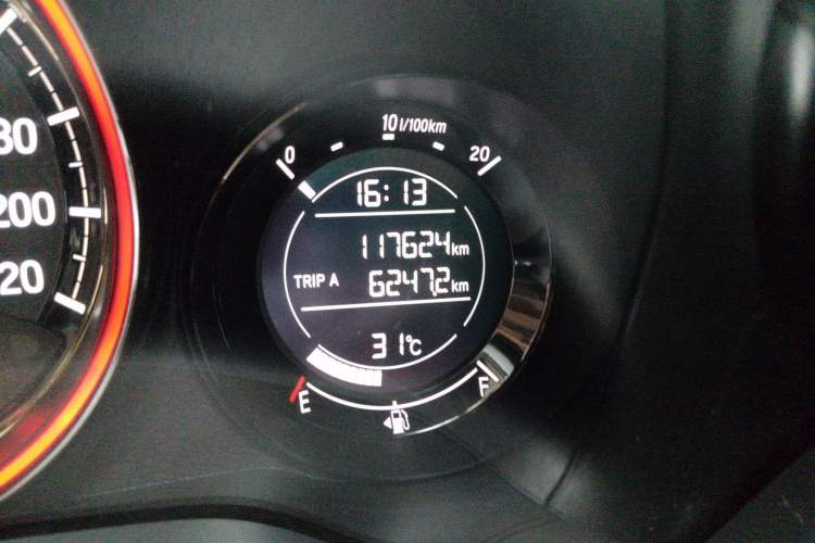Used Honda XR-V 2017 1.5L LXi CVT Classic Edition Odometer Close Up