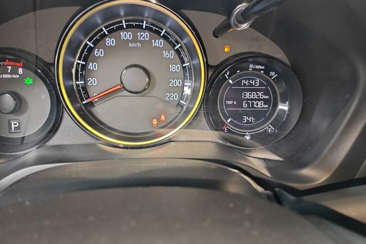 Used Honda XR-V 2017 1.5L LXi CVT Classic Edition Odometer Close Up