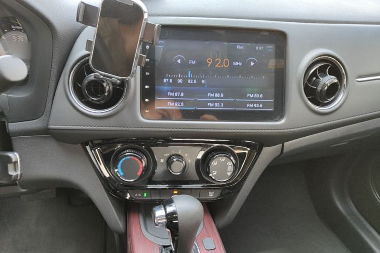 Used Honda XR-V 2017 1.5L LXi CVT Classic Edition Center Console