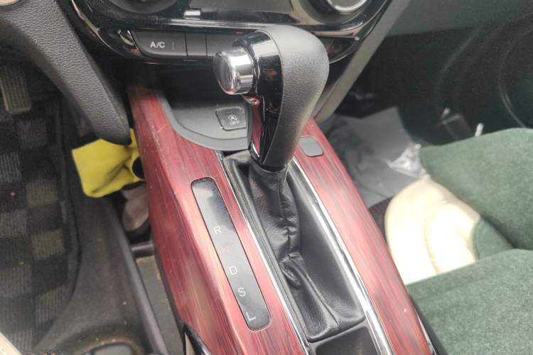 Used Honda XR-V 2017 1.8L EXi CVT Comfort Version Gear Lever