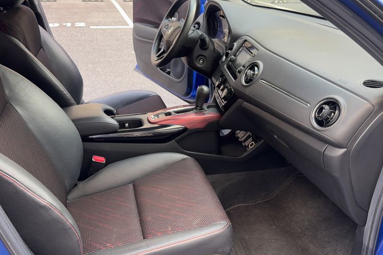 Used Honda XR-V 2017 1.5L LXi CVT Classic Edition Interior 3