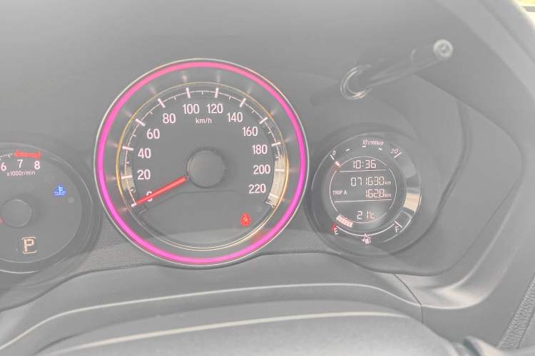 Used Honda XR-V 2017 1.5L LXi CVT Classic Edition Odometer Close Up