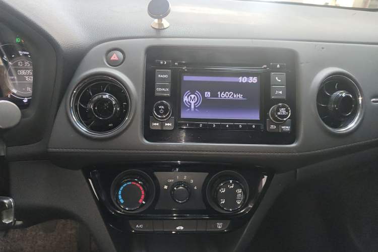 Used Honda XR-V 2017 1.5L LXi Manual Classic Edition Audio And AC Panel