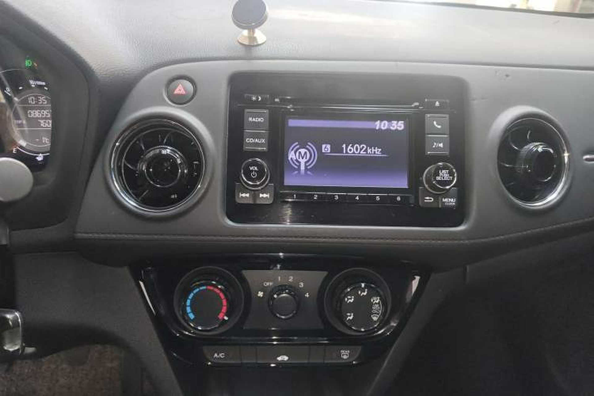 Used Honda XR-V 2017 1.5L LXi Manual Classic Edition Audio And AC Panel