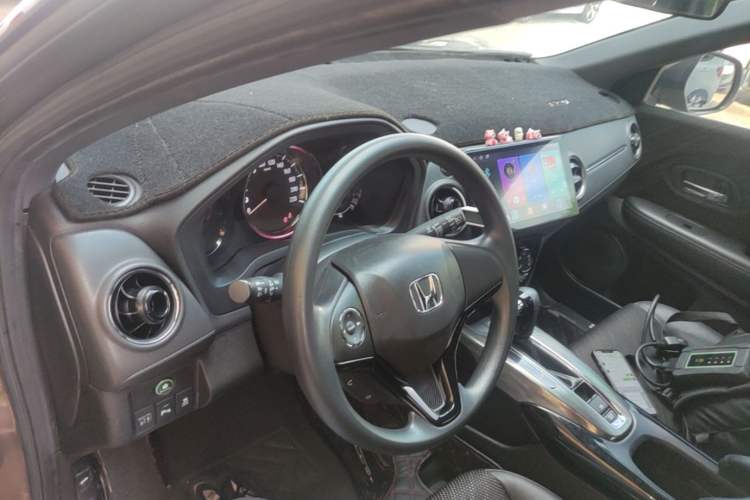 Used Honda XR-V 2017 1.8L EXi CVT Comfort Version Center Console