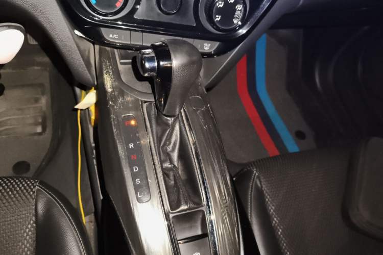 Used Honda XR-V 2017 1.5L LXi CVT Classic Edition Gear Lever