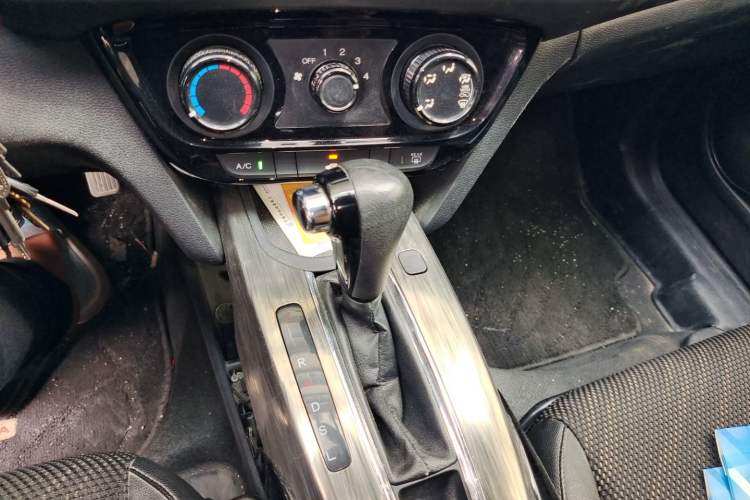 Used Honda XR-V 2017 1.5L LXi CVT Classic Edition Gear Lever