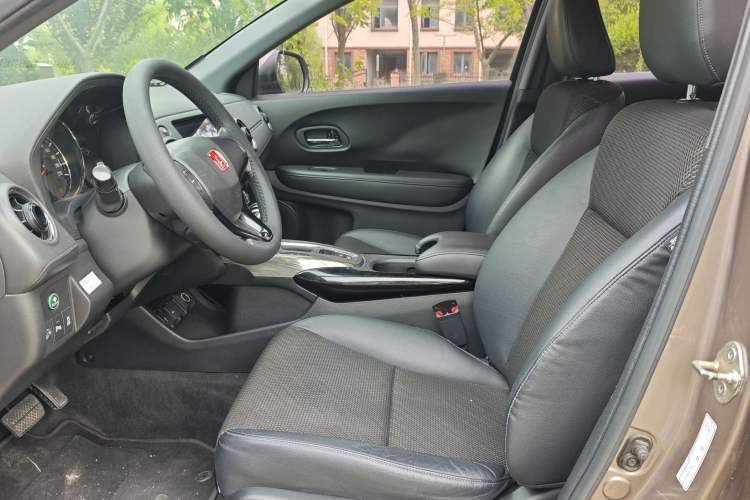 Used Honda XR-V 2017 1.5L LXi CVT Classic Edition Interior 1