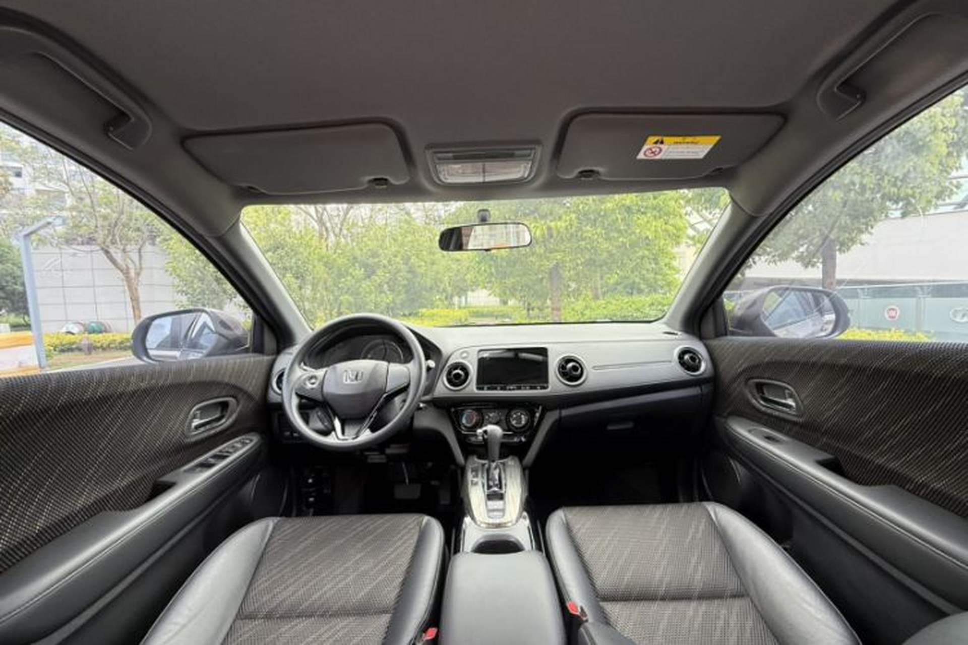 Used Honda XR-V 2017 1.5L LXi CVT Classic Edition Interior 1