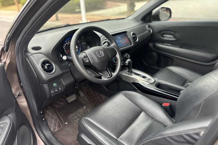 Used Honda XR-V 2017 1.5L LXi CVT Classic Edition Interior 2