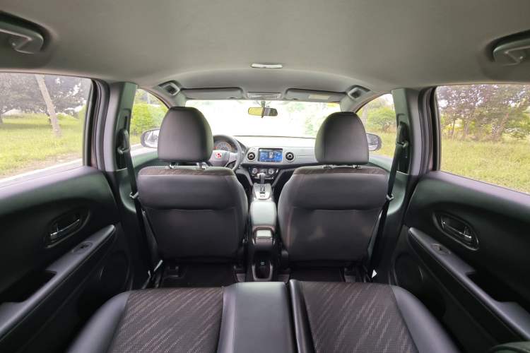 Used Honda XR-V 2017 1.5L LXi CVT Classic Edition Interior 3