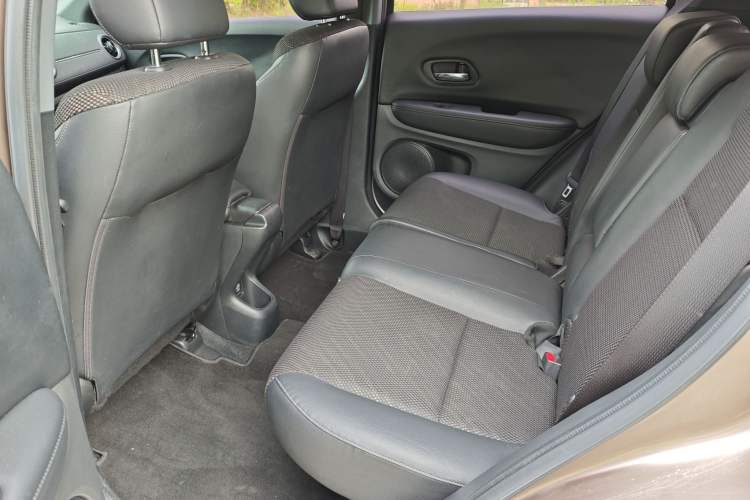 Used Honda XR-V 2017 1.5L LXi CVT Classic Edition Interior 5