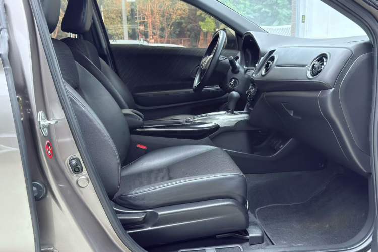 Used Honda XR-V 2017 1.5L LXi CVT Classic Edition Interior 6