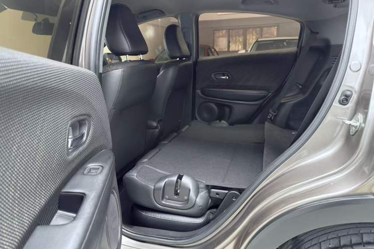 Used Honda XR-V 2017 1.5L LXi CVT Classic Edition Interior 7